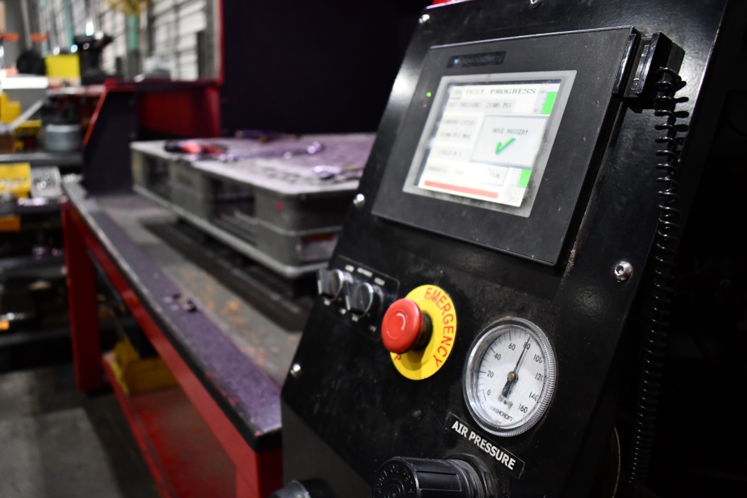 Hose pressure testing machine