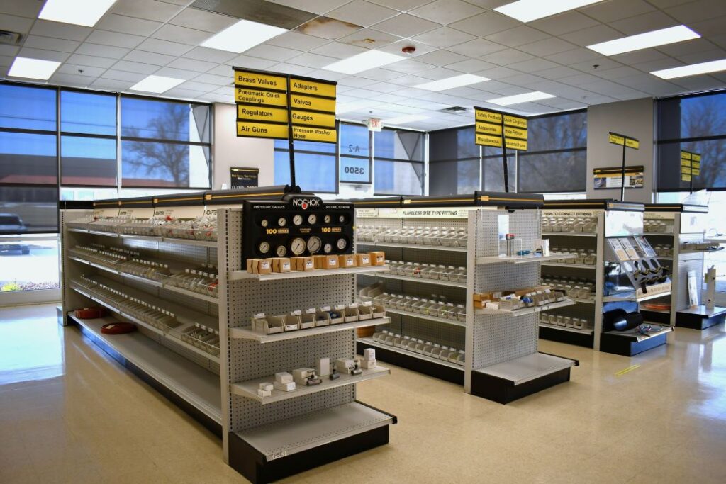 ParkerStore Shelving with hydraulic and pneumatic solutions at ISI